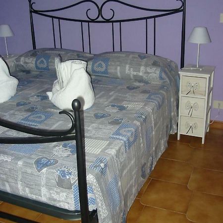 La Rosa Sul Lago Villa เตรวินญาโน โรมาโน ภายนอก รูปภาพ